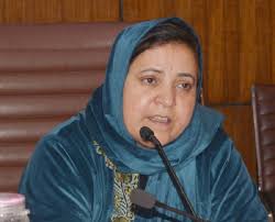Sakeena Itoo inaugurates new Axis Bank branch in Kulgam