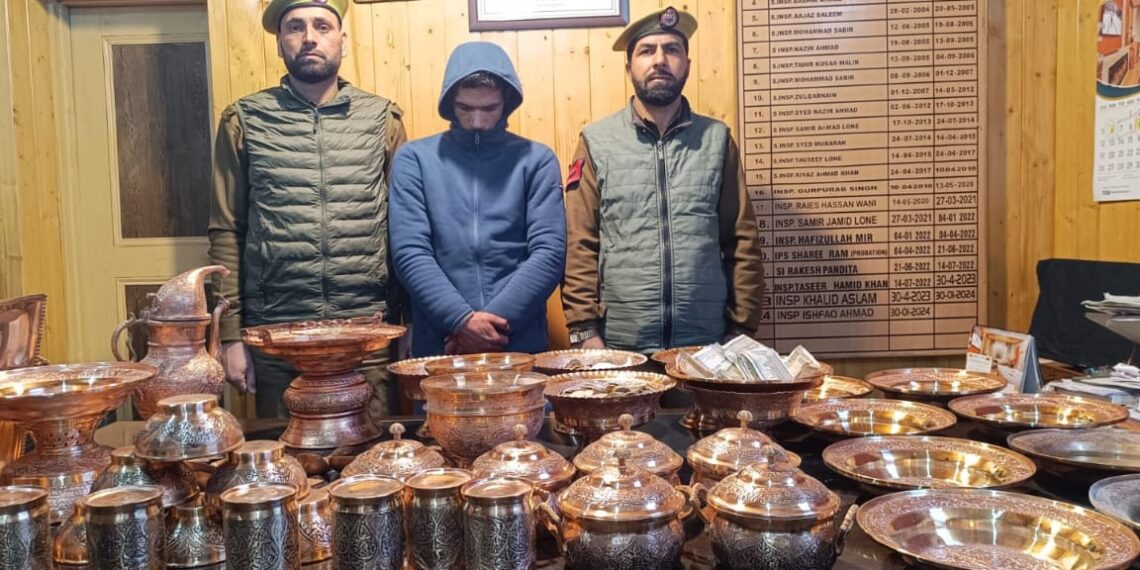 Police Solve Theft Case in Srinagar, Accused Arrested Within Hours