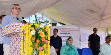 CM Omar Abdullah unveils statue of Late Kuldeep Kumar Badyal at Hr. Sec. School Gandhi Nagar, Calls for unwavering commitment to duty