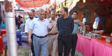 SANJY 2025: DC Bandipora undertakes Inspection of Shadipora Transit Camp, reviews facilities for Yatris