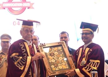 LG Sinha addresses 6th Convocation Ceremony of SKUAST Kashmir