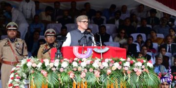 CM Unveils His Govt’s 10-Month Progress Report Before People