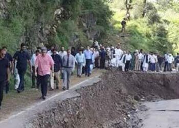 CM visits Kalaban, Poonch to review land subsidence damage; sanctions immediate relief for affected families