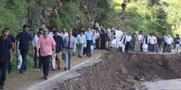 CM visits Kalaban, Poonch to review land subsidence damage; sanctions immediate relief for affected families
