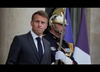 Macron preparing to take France to war in 2026