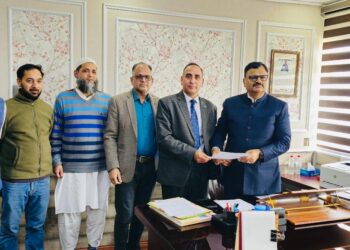 Civil Society delegation from Rajouri calls on Javed Rana