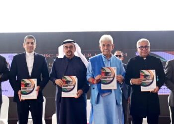 Lieutenant Governor Inaugurates DREAM School Project in Srinagar