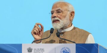 Modi Says Right Time To Invest In Indian Shipping Sector; Meets Global CEOs