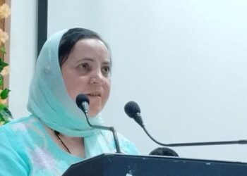 Sakeena Itoo conducts surprise inspection of PHC Sheeri, PHC Boniyar, takes stock of healthcare facilities