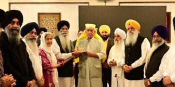 SGPC Delegation Meets LG, Discusses Welfare Of Sikh Community In J&K