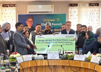 CM Omar Abdullah reviews the development scenario of Poonch District