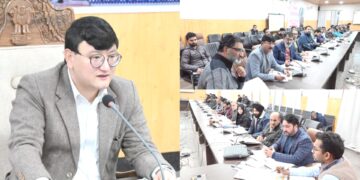 DC Baramulla Chairs DLRC Meeting