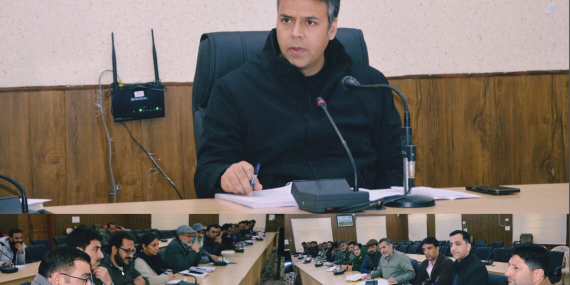 DC Budgam reviews winter preparedness