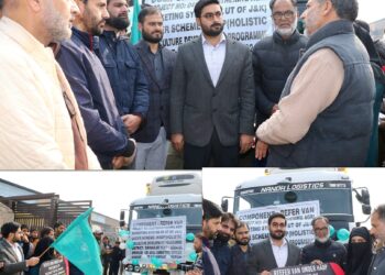 DC Srinagar hands over Reefer Van to beneficiary under HADP at Parimpora Fruit Mandi
