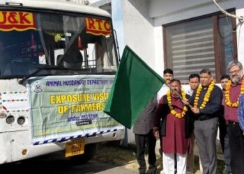 Director Animal Husbandry Jammu flags-off Farmers’ Exposure Tour to Palampur Agri. University