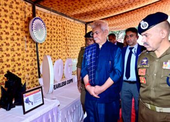 Lieutenant Governor visits JKP’s Commando Training Centre at Sunjwan, Jammu