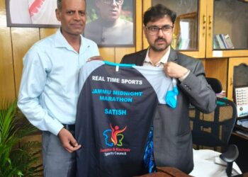 Satish Sharma unveils official Jersey for 3rd edition of Jammu Midnight Marathon