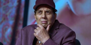 Bollywood Loses a Legend: Veteran Star Dharmendra Passes Away at 89