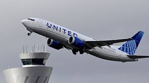 US Flights Slashed by 10% Amid Government Shutdown Safety Concerns