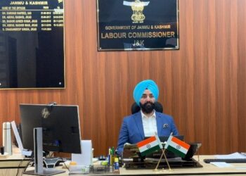 Labour Commissioner grants factory licenses to 15 industrial units