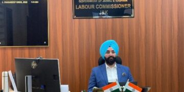 Labour Commissioner grants factory licenses to 15 industrial units