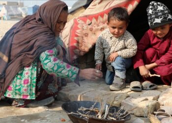 Afghan Women Losing Children to Hunger as WFP Warns of ‘Deeply Alarming’ Crisis