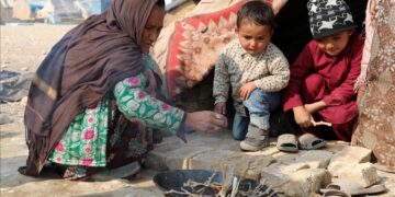 Afghan Women Losing Children to Hunger as WFP Warns of ‘Deeply Alarming’ Crisis