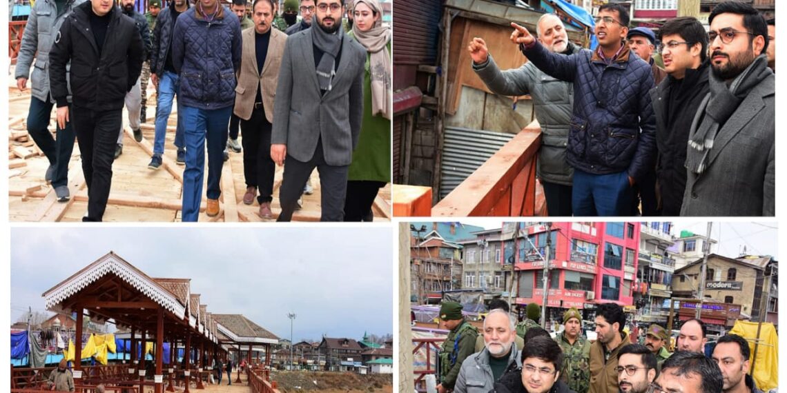 Div Com  Reviews Progress of Wooden Pedestrian Bridge at Amira Kadal