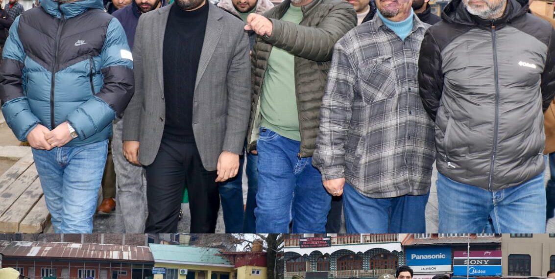 DC Srinagar conducts extensive tour of Lal Chowk area, overviews developmental needs of the area
