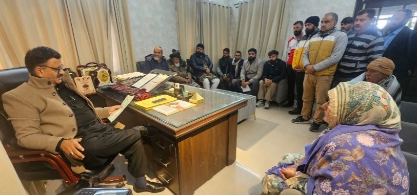 Delegations call on Javed Rana; asks for time bound resolution of public grievances