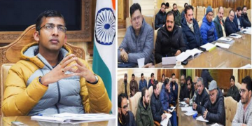 Div Com Kashmir reviews Progress of RDSS and PM Surya Ghar Muft Bijli Yojana
