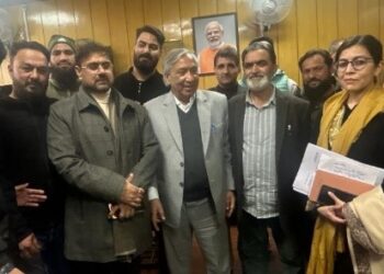 Issues of Kashmir Tourist Drivers to get swift resolution: Satish Sharma