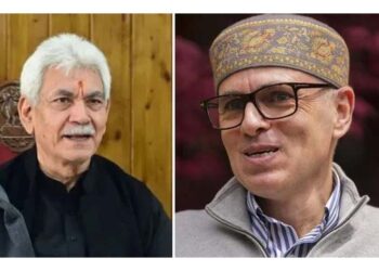 LG, CM greet people on Christmas