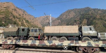 Army inducts tanks, artillery into Kashmir Valley via military special train