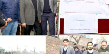 DC Srinagar, SMC Commissioner inspect initiation of work on Nawab Bazar- Darish Kadal corridor for decongestion of traffic