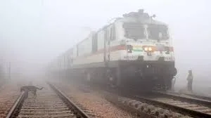 Northern Railway’s Jammu Division introduces scratch rakes to beat fog delays