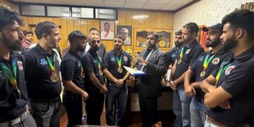 Satish Sharma felicitates J&K Deaf Cricket Team